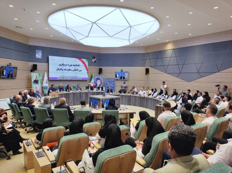 آغاز دوره مربیگری بین المللی سطح یک والیبال به میزبانی سنندج
