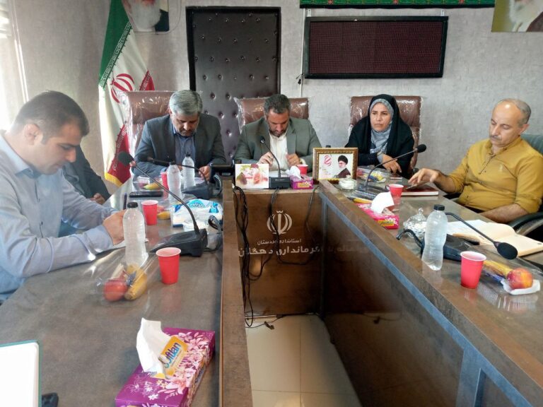 نشست تخصصی با روسای هیات های ورزشی شهرستان دهگلان برگزار شد