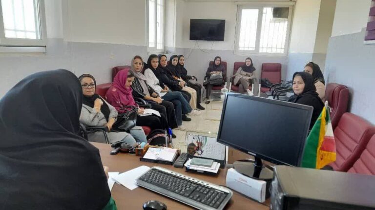 نشست تخصصی سرپرست گروه ورزش بانوان اداره کل ورزش و جوانان استان با نواب روسای هیات های ورزشی شهرستان قروه