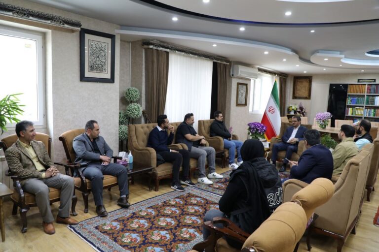 تقویت زیرساخت‌های ورزشی کردستان، نیازمند ورود حامیان مالی است /از سرمایه‌گذاری در ورزش کردستان استقبال می‌کنیم /ارتقای جایگاه ورزش کردستان، مستلزم حمایت از قهرمانان و استعدادیابی است