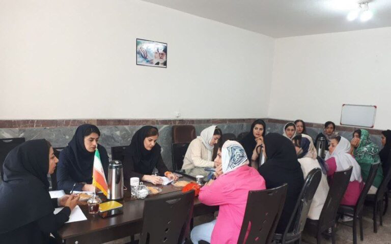 نشست تخصصی رییس گروه ورزش بانوان اداره کل ورزش و جوانان کردستان با نواب روسای هیات های ورزشی شهرستان بانه