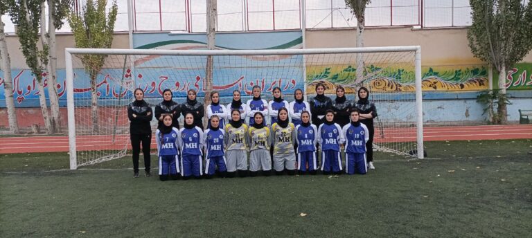 سخناخ کردستان با اقتدار صعود کرد