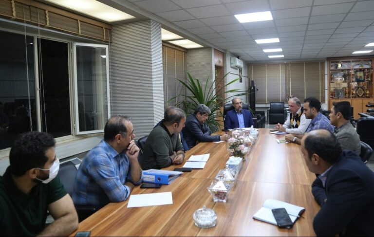 برپایی نشست تخصصی مشاور وزیر ورزش و جوانان در حوزه عمرانی و مدیرکل دفتر نظارت فنی بر طرح ها و اماکن ورزشی کشور با مسئولین اداره کل ورزش و جوانان استان کردستان