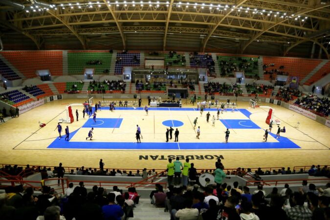 سالن شش هزار نفری ۲۲ گولان سنندج یک مطالبه عمومی است آن را حفاظت کنیم!