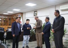  برگزاری آیین بدرقه و تجلیل مدیرکل ورزش و جوانان استان از شطرنج باز خوش آتیه کردستانی و عضو تیم ملی زیر ۱۲ سال ایران