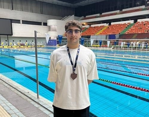 شناگر کردستانی صاحب  ۳ مدال رنگارنگ مسابقات شنای آب های جام آزادی کشور