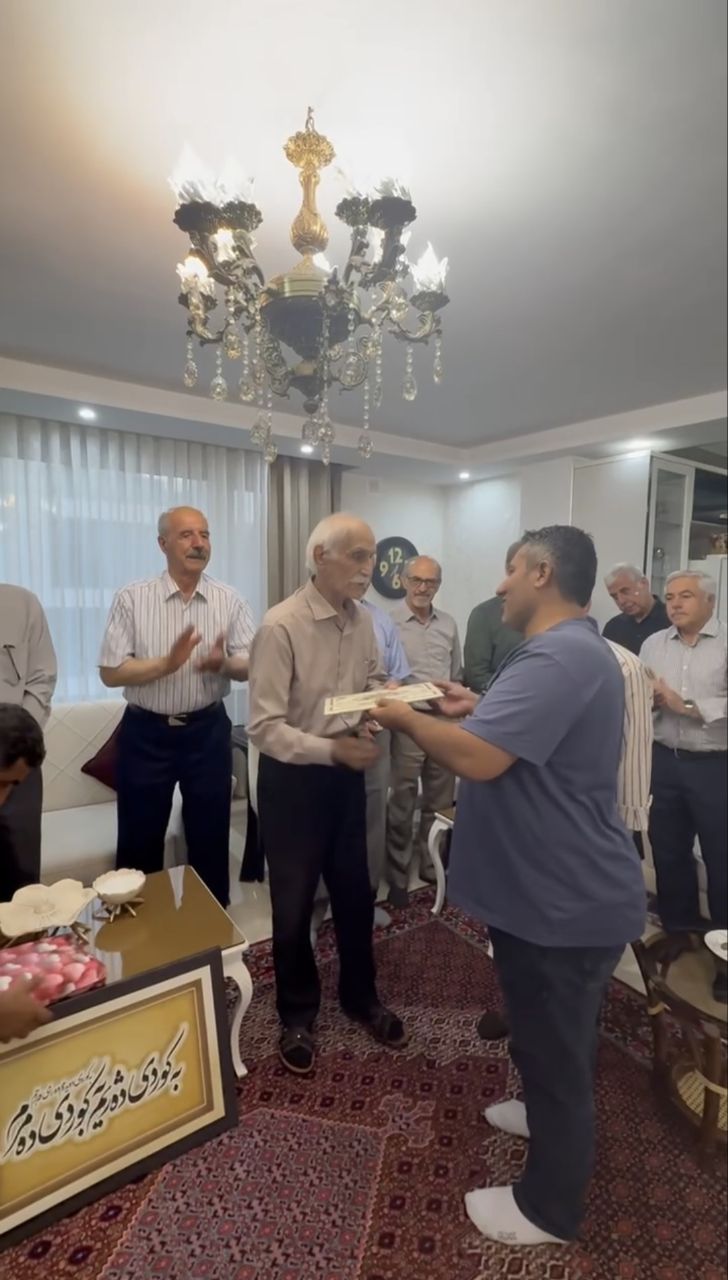 رییس انجمن ورزشی نویسان در آیین نکوداشت پیشکسوت والیبال کردستان/ تکریم پیشکسوتان، تکریم تاریخ و هویت ورزش ماست