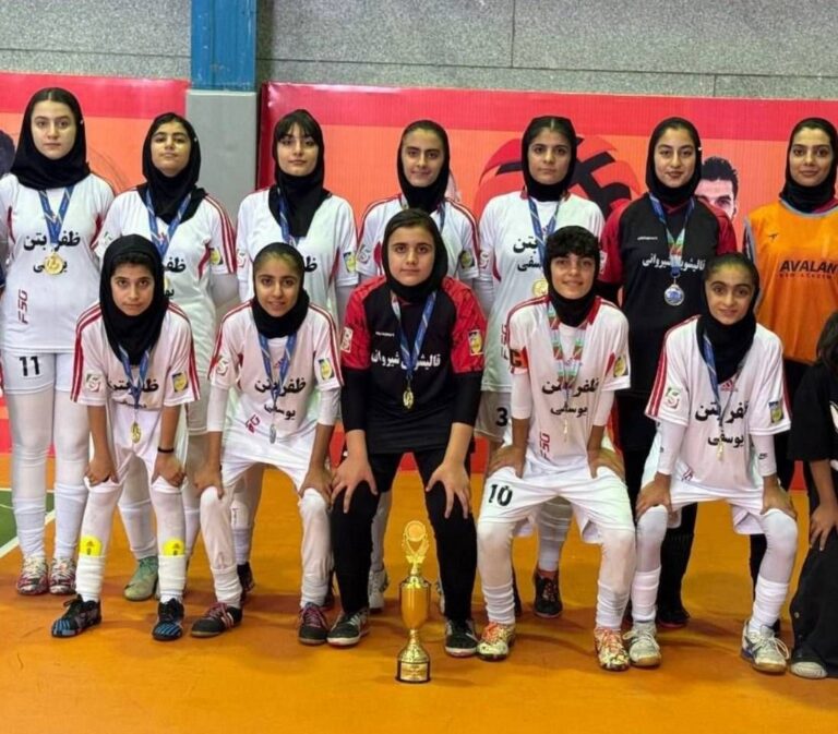 دختران فوتسالیست کامیاران بر بام کردستان ایستادند / آوالان نوین نماینده استان در مسابقات کشوری شد